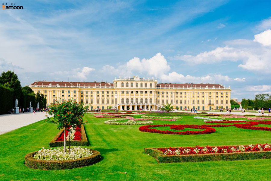 Schönbrunn-Palace,-Austria